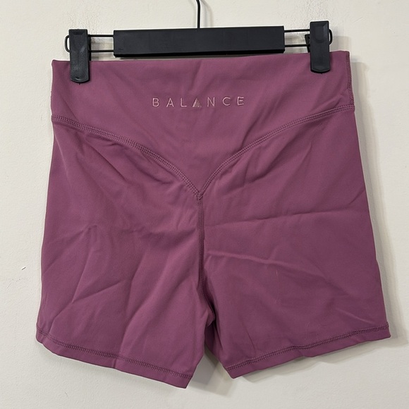 Balance Athletica The Cloud Short Short Rhodonite Size Medium - Picture 3 of 4